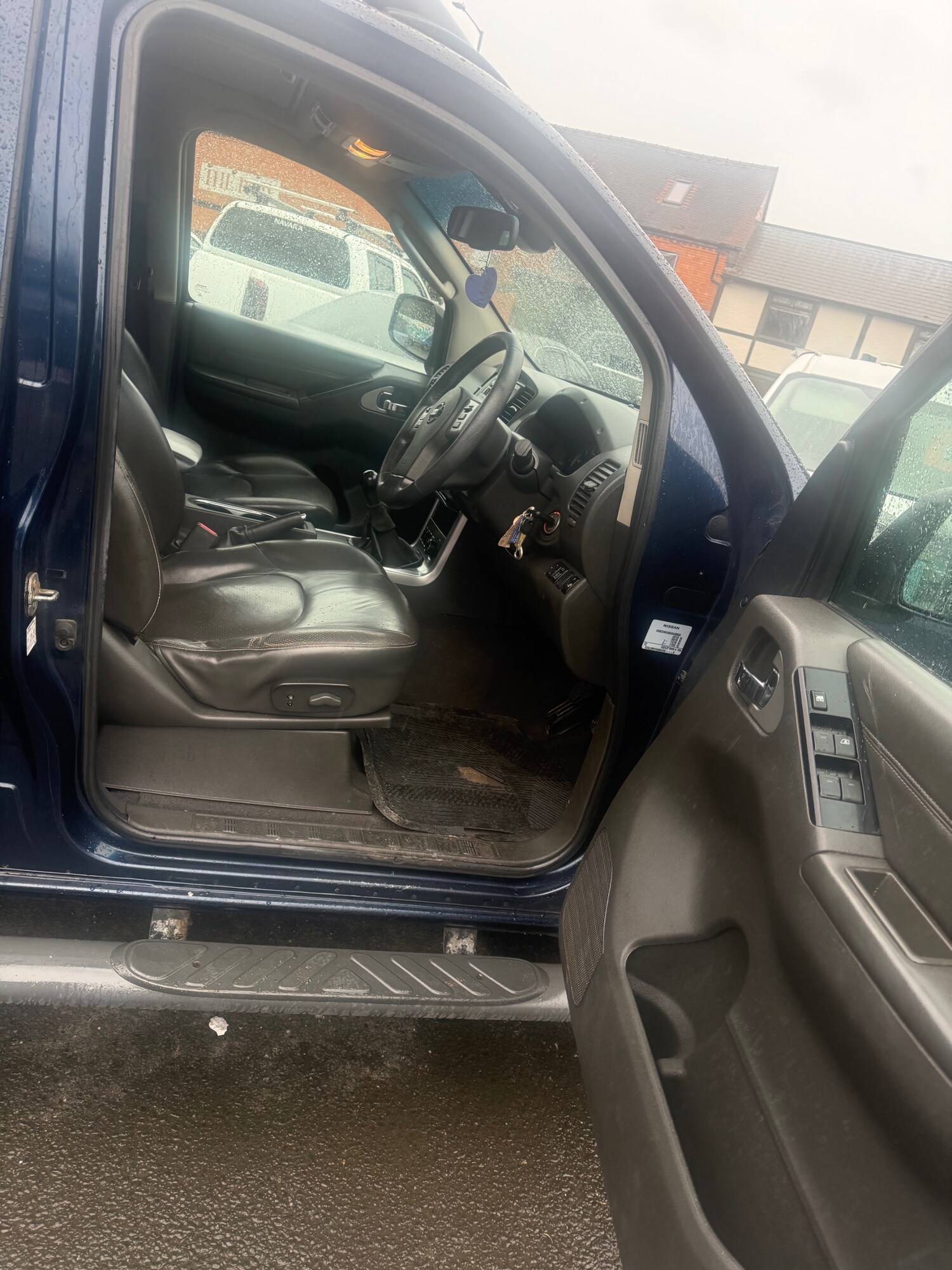 Used Nissan Navara 2011 for sale - 77678910: Photo 14