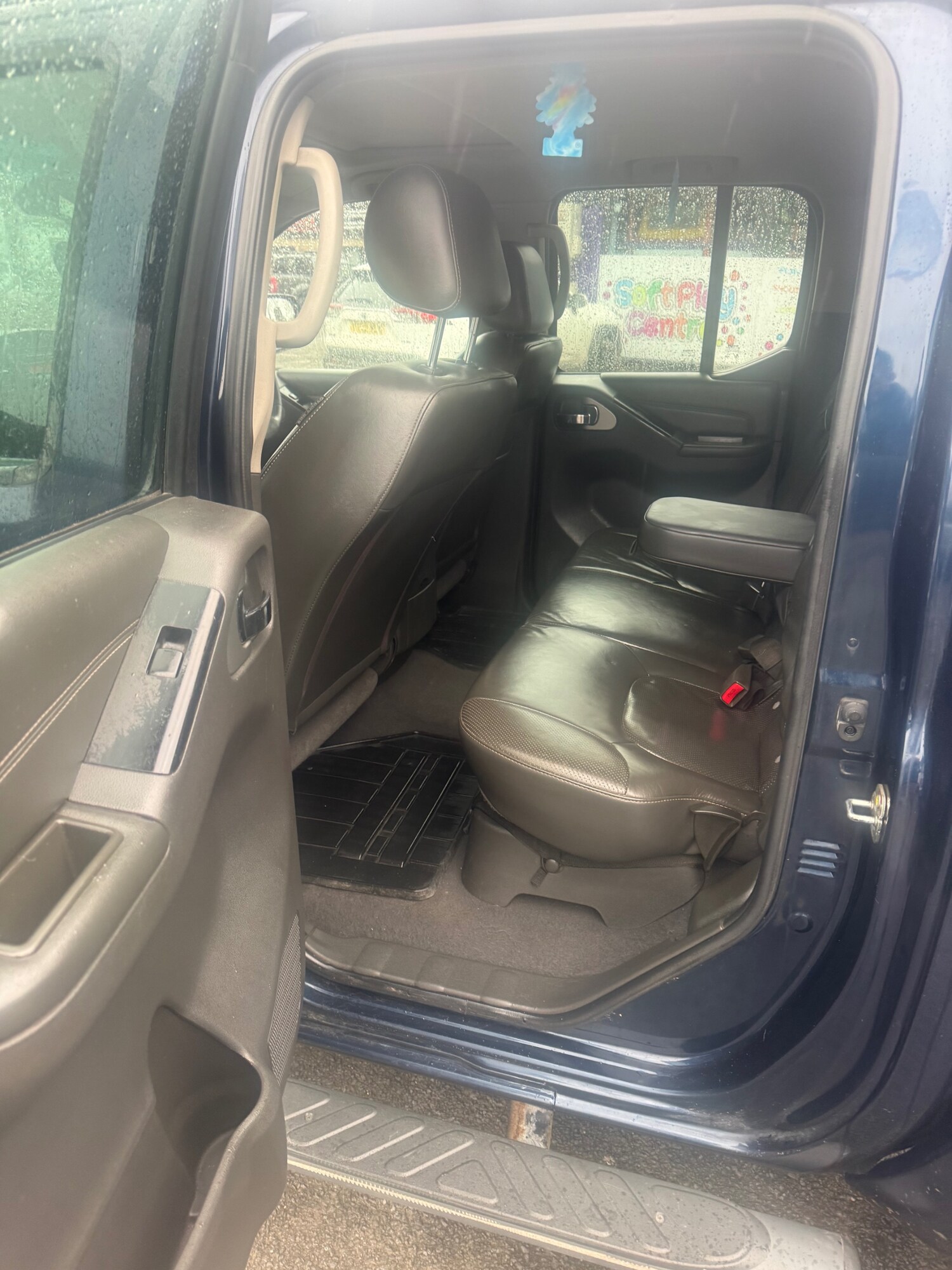 Used Nissan Navara 2011 for sale - 77678910: Photo 18