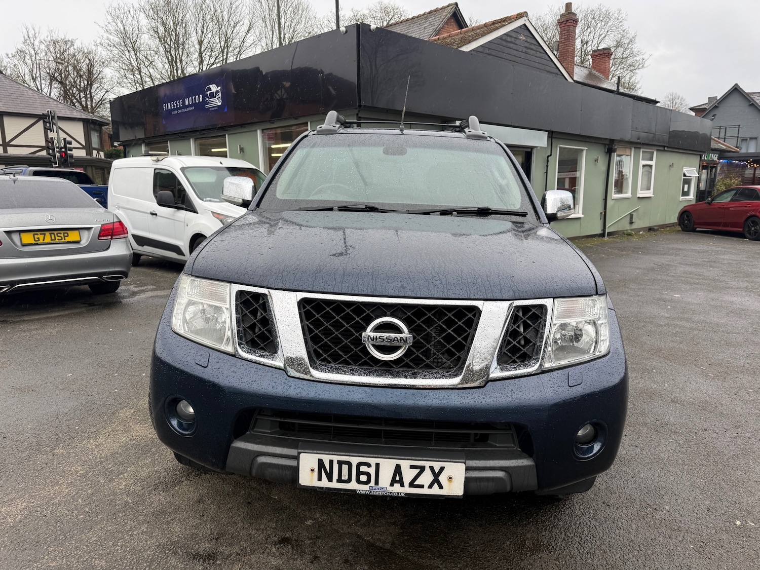 Used Nissan Navara 2011 for sale - 77678910: Photo 2