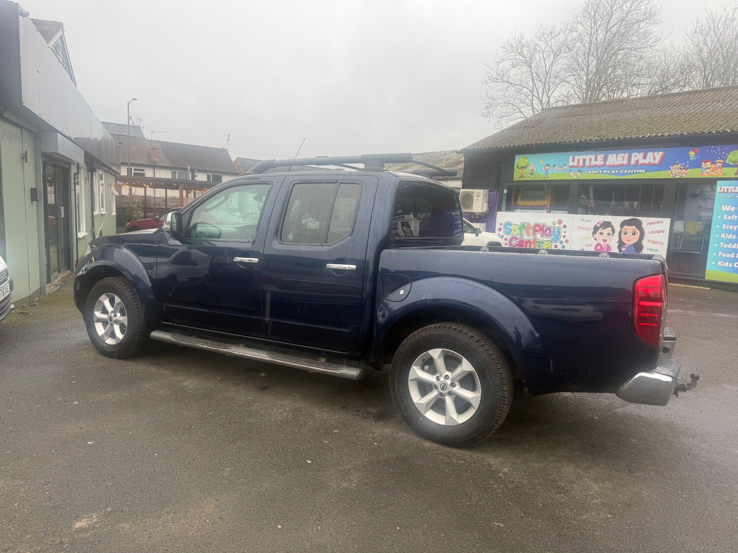 Used Nissan Navara 2011 for sale - 77678910: Photo 21
