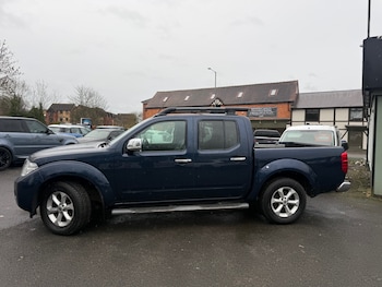 Used Nissan Navara 2011 for sale - 77678910: Photo