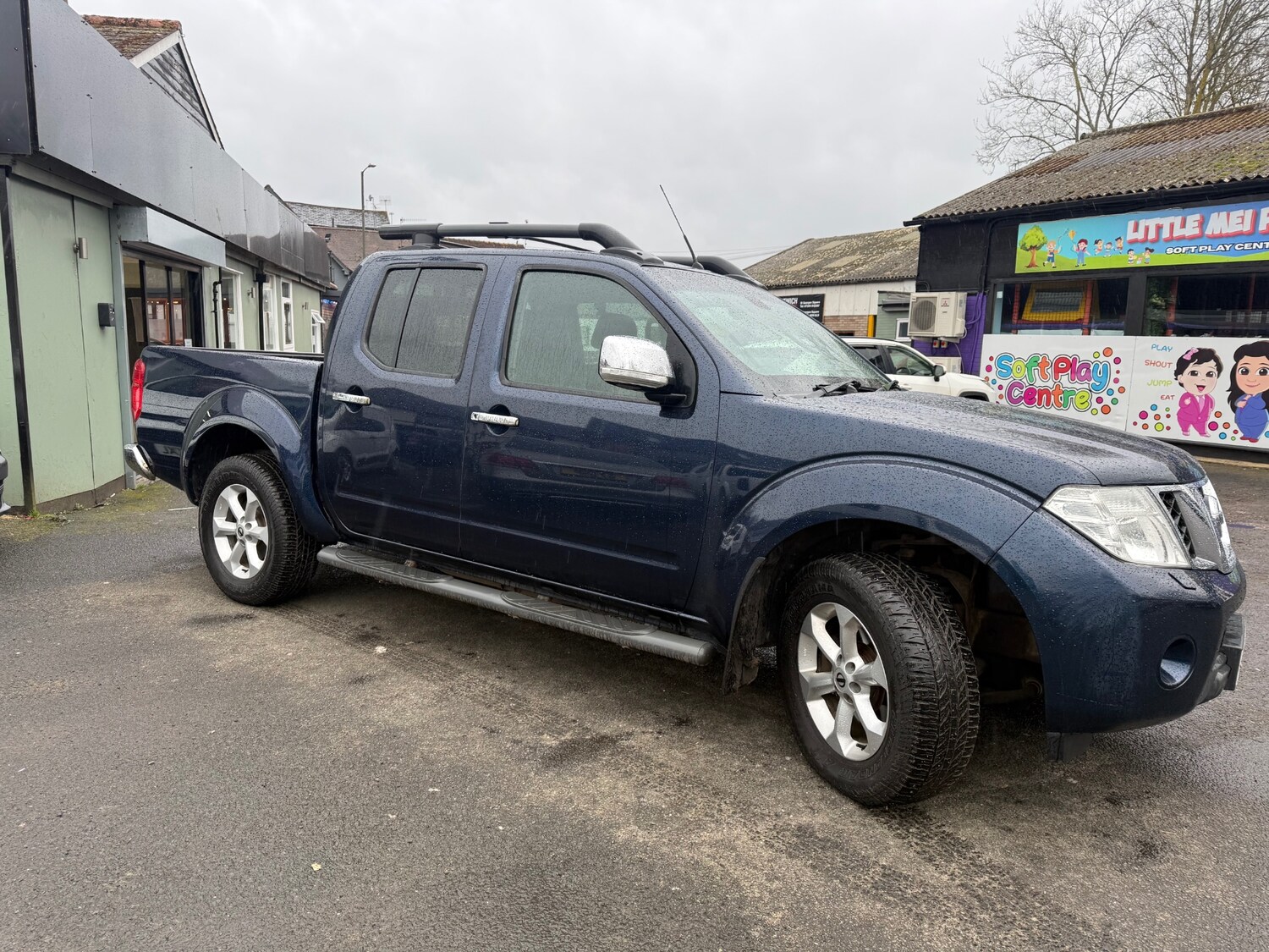 Used Nissan Navara 2011 for sale - 77678910: Photo 6