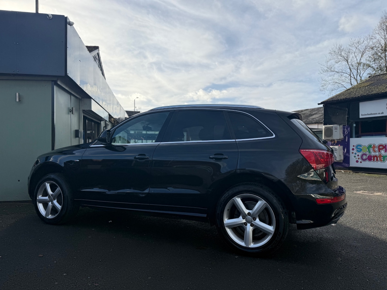 Used Audi Q5 2010 for sale - 76580082: Photo 11