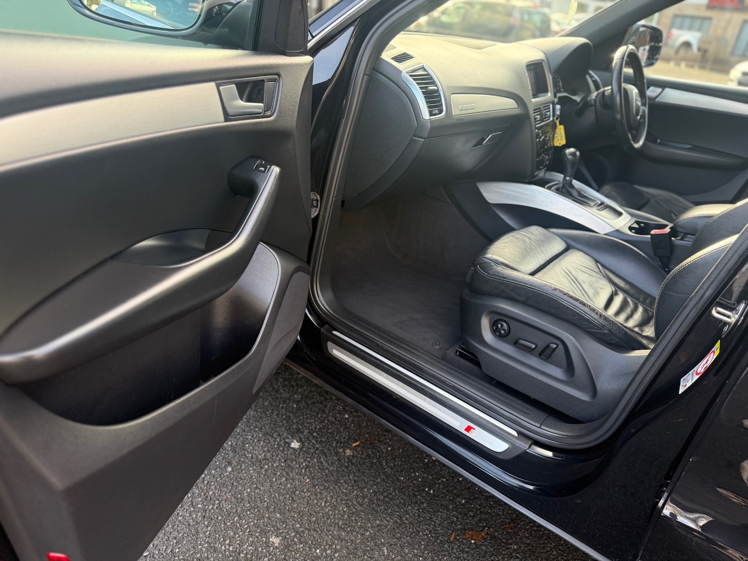 Used Audi Q5 2010 for sale - 76580082: Photo 15