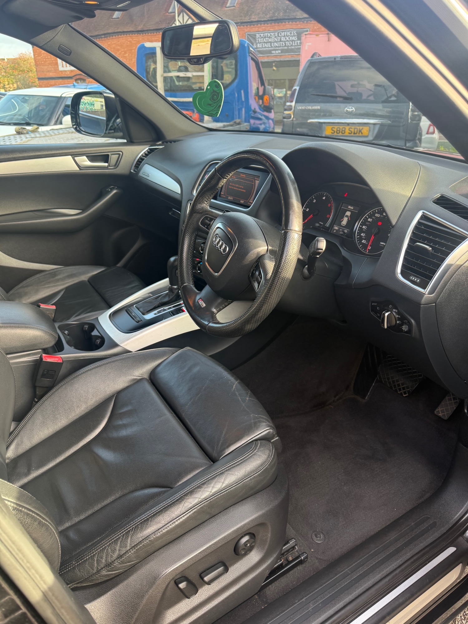 Used Audi Q5 2010 for sale - 76580082: Photo 16