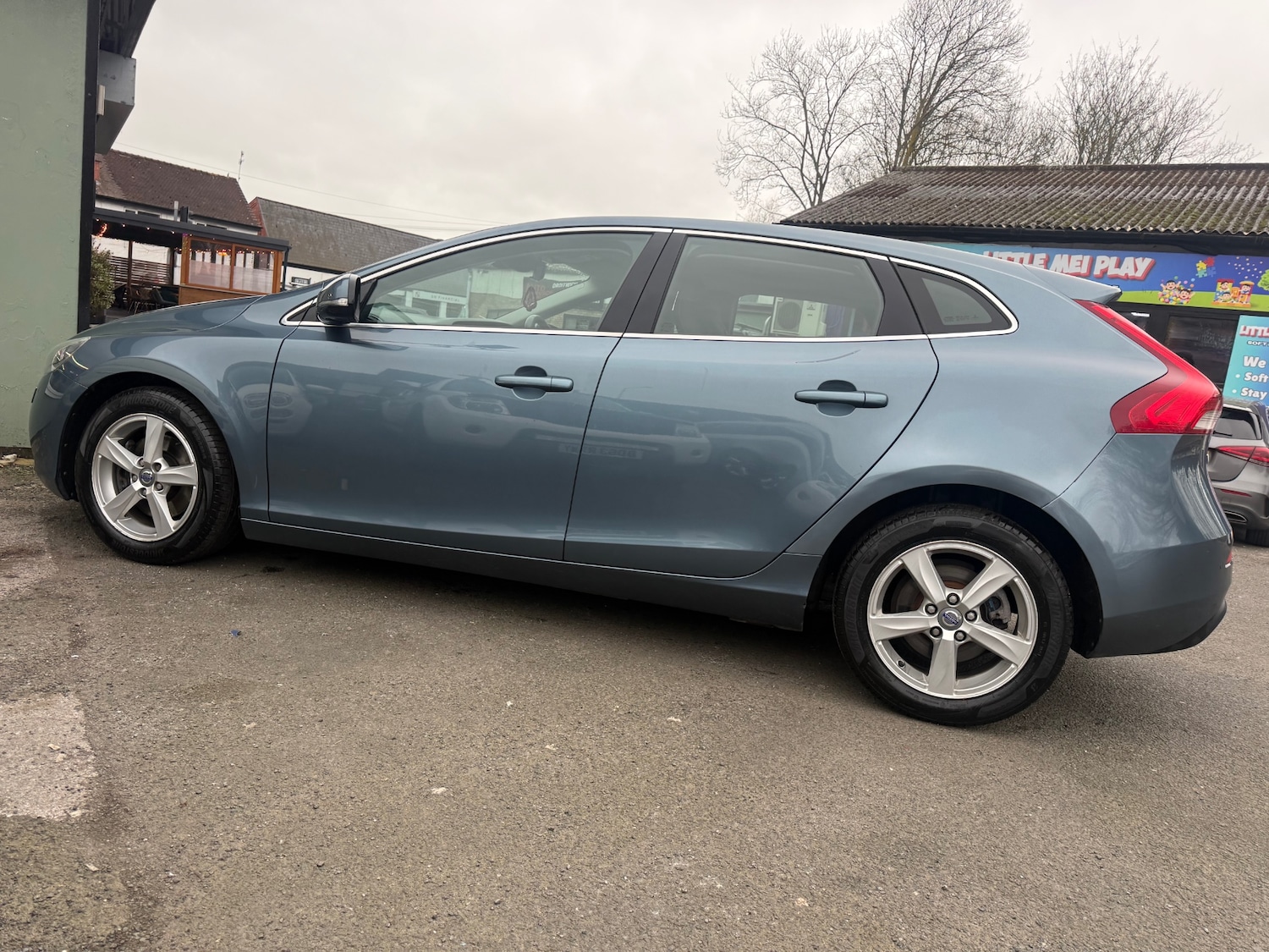 Used Volvo V40 2013 for sale - 77888479: Photo 13