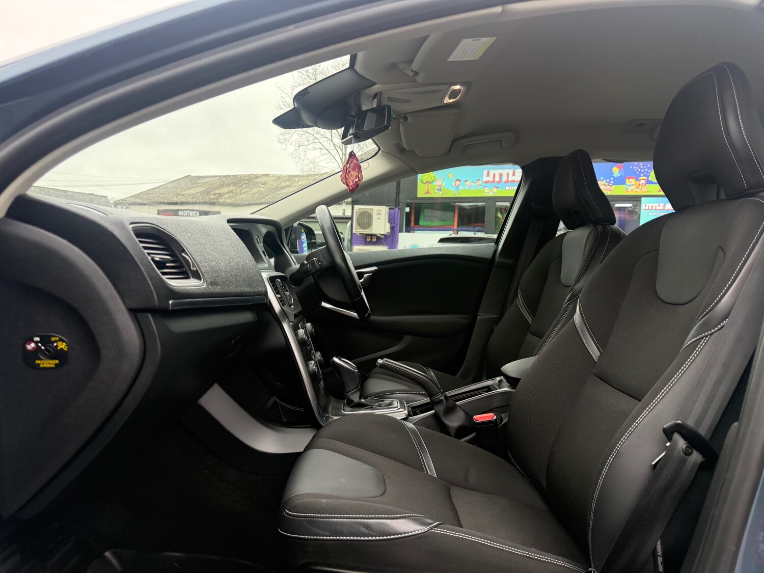 Used Volvo V40 2013 for sale - 77888479: Photo 15