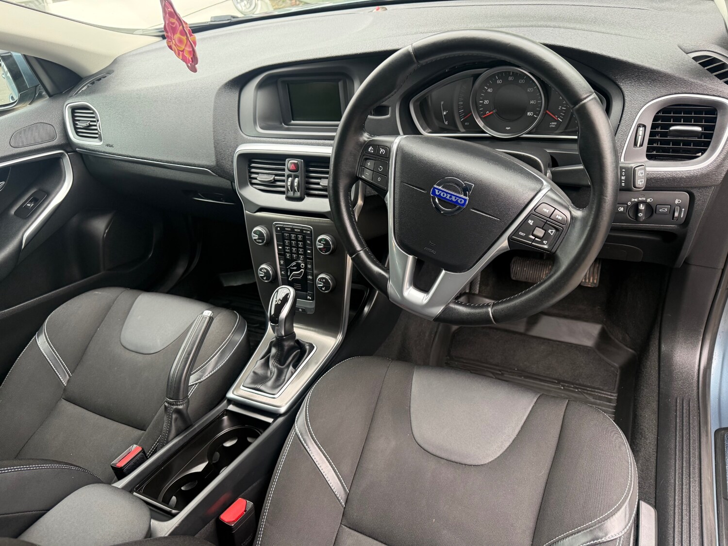 Used Volvo V40 2013 for sale - 77888479: Photo 25