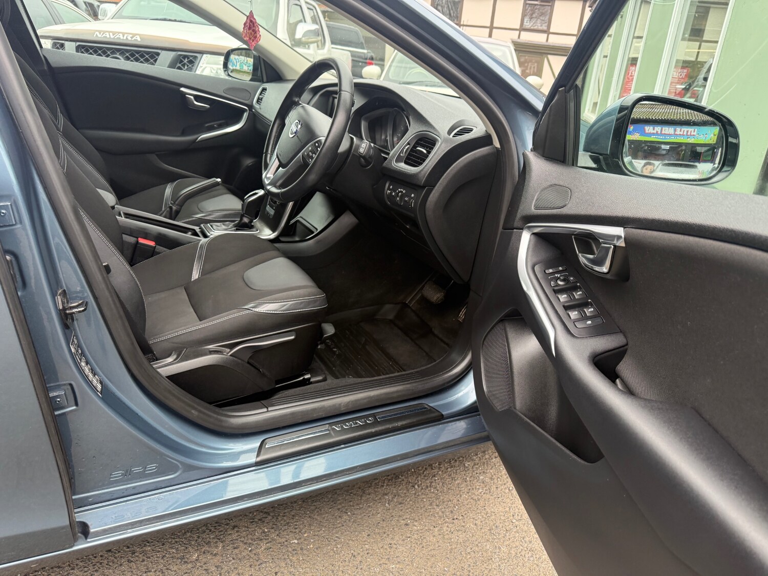 Used Volvo V40 2013 for sale - 77888479: Photo 27