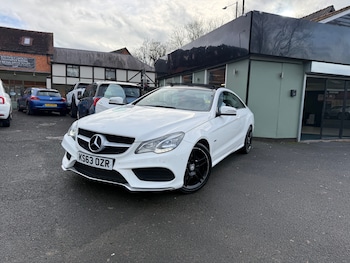 Used Mercedes-Benz E Class 2014 for sale - 77261072: Photo