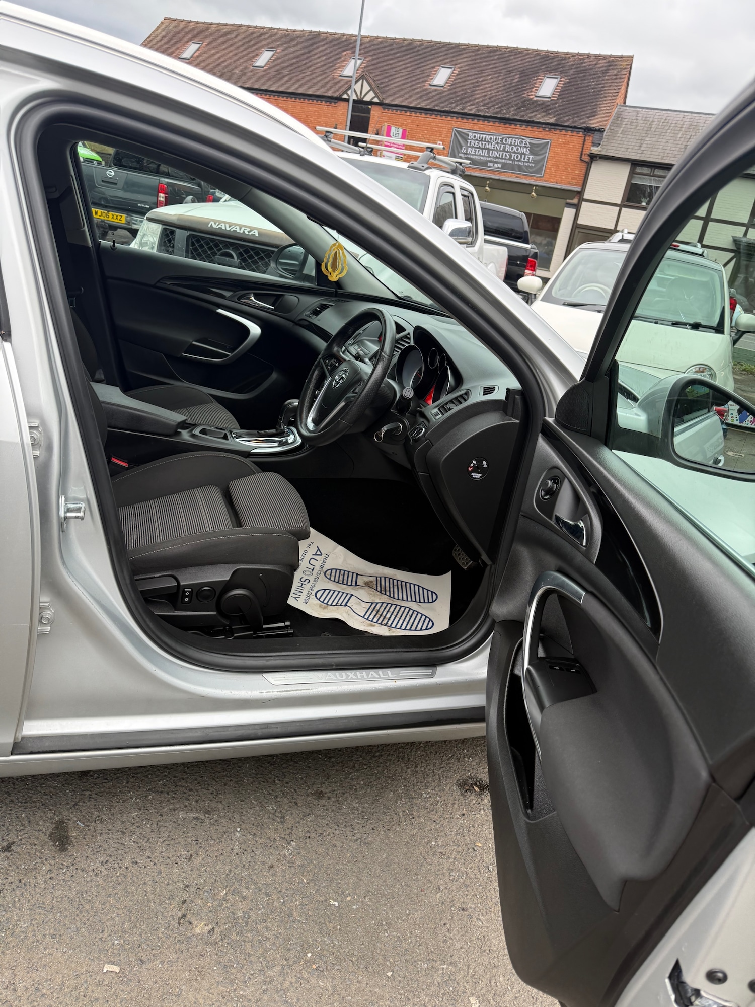 Used Vauxhall Insignia 2011 for sale - 77888791: Photo 24