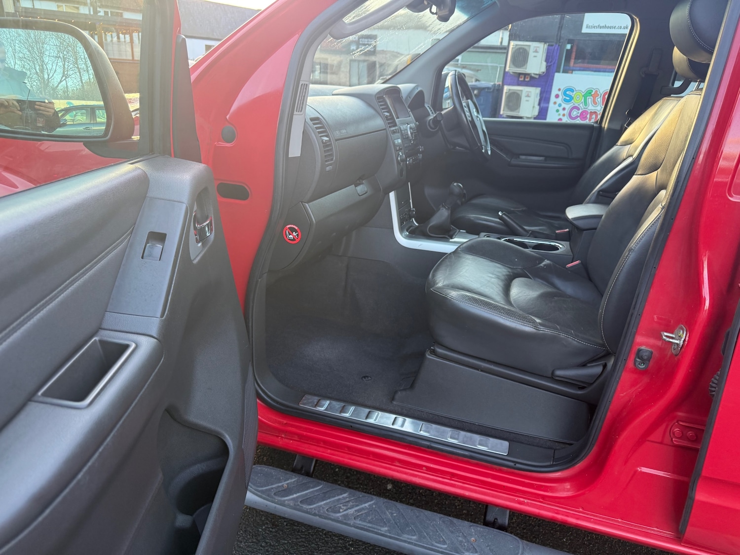 Used Nissan Navara 2014 for sale - 76894940: Photo 24