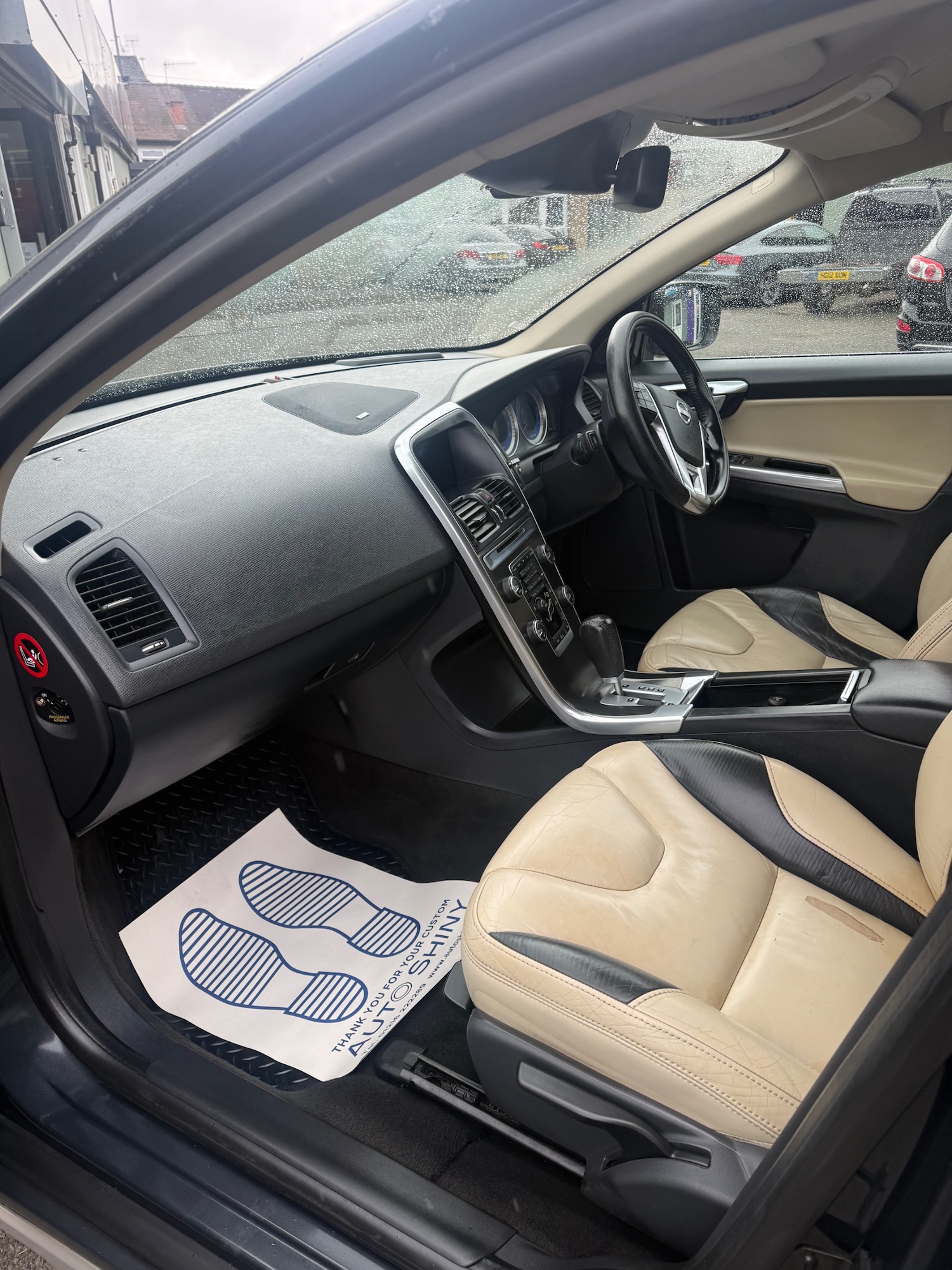 Used Volvo XC60 2012 for sale - 77873718: Photo 19