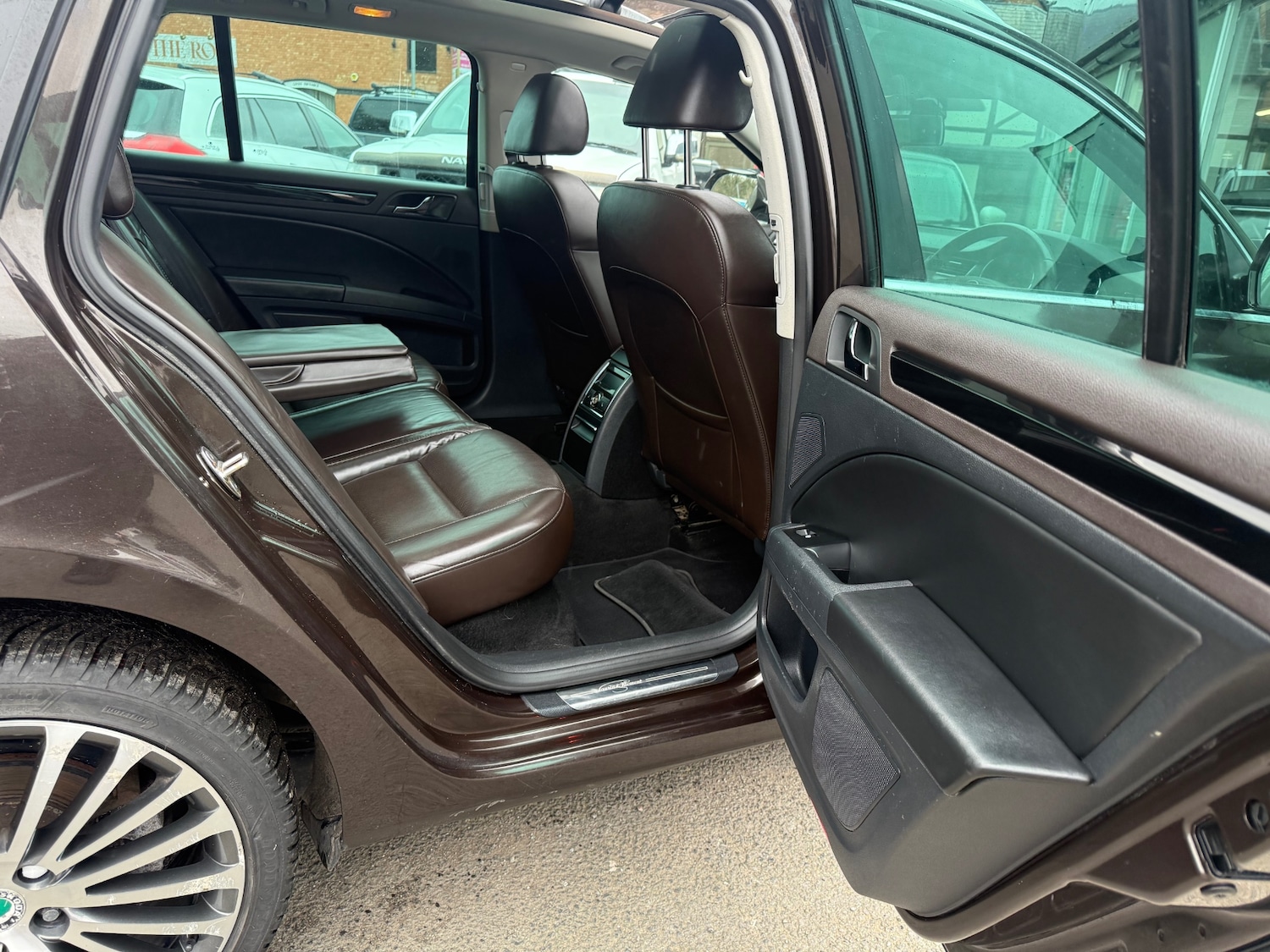 Used Skoda Superb 2012 for sale - 77877199: Photo 25