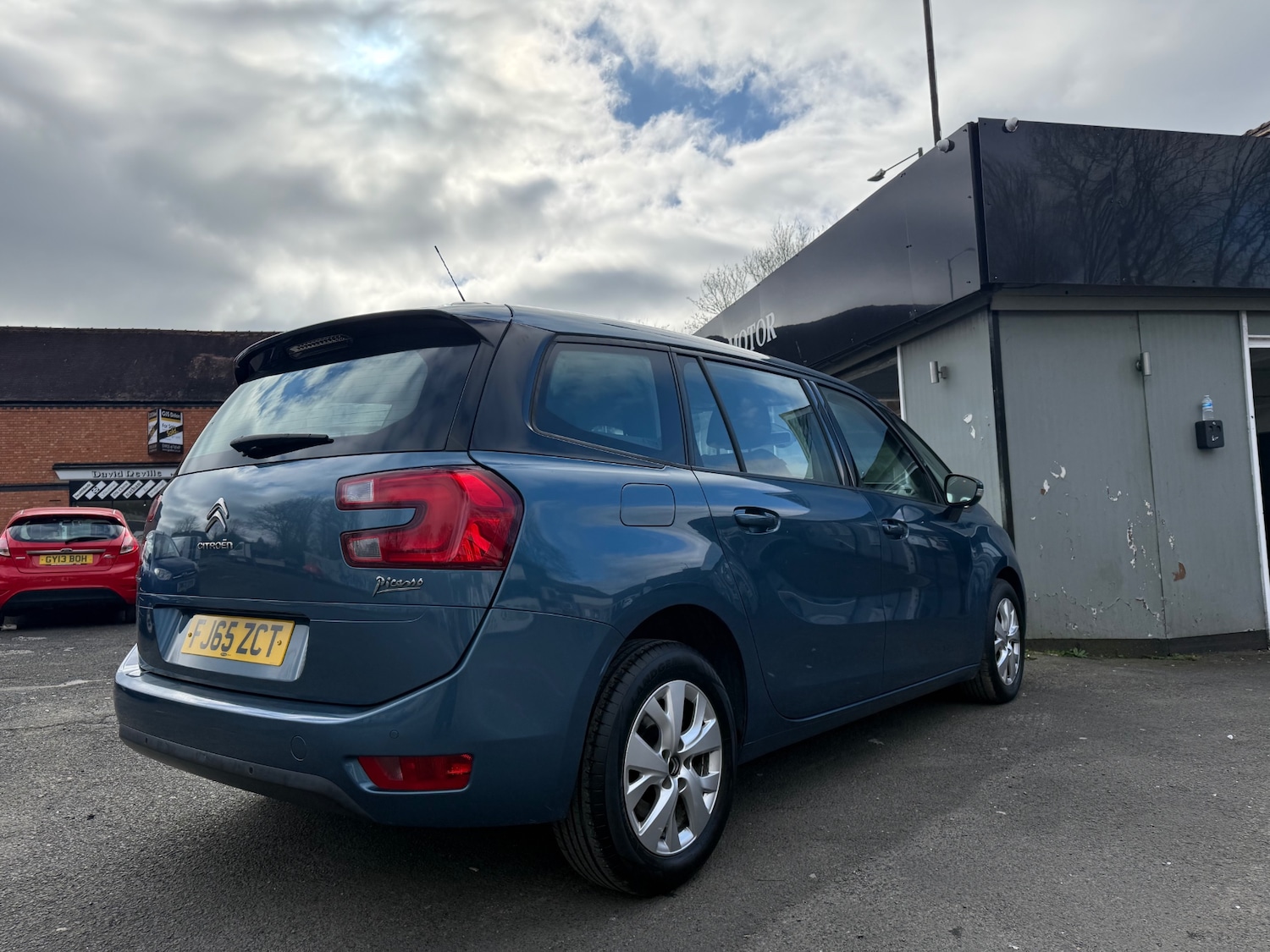 Vehicle 5