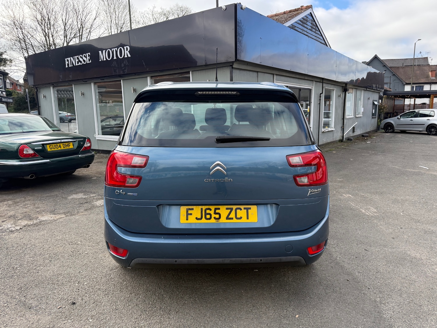 Vehicle 6