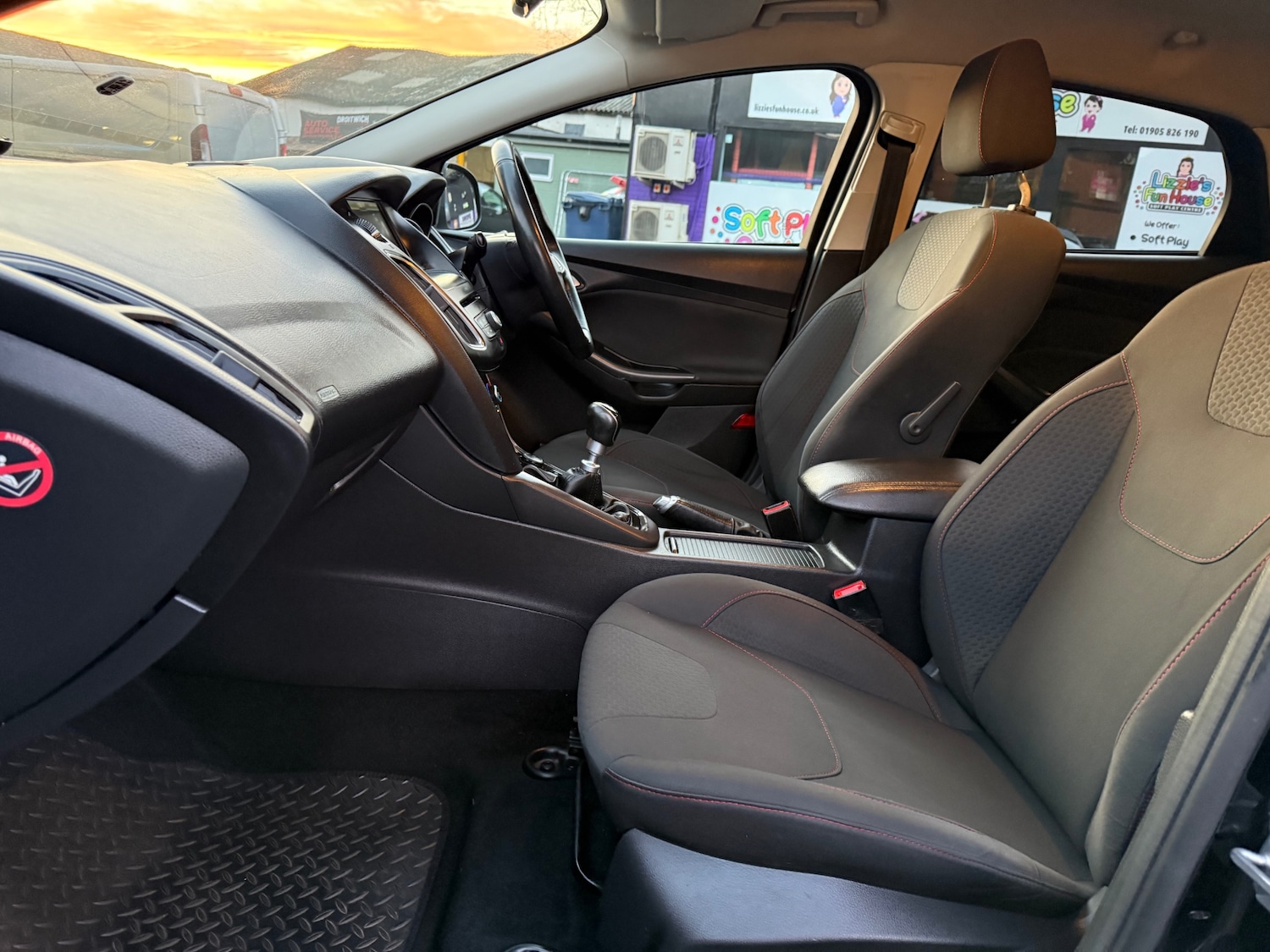 Used Ford Focus 2016 for sale - 76982605: Photo 16