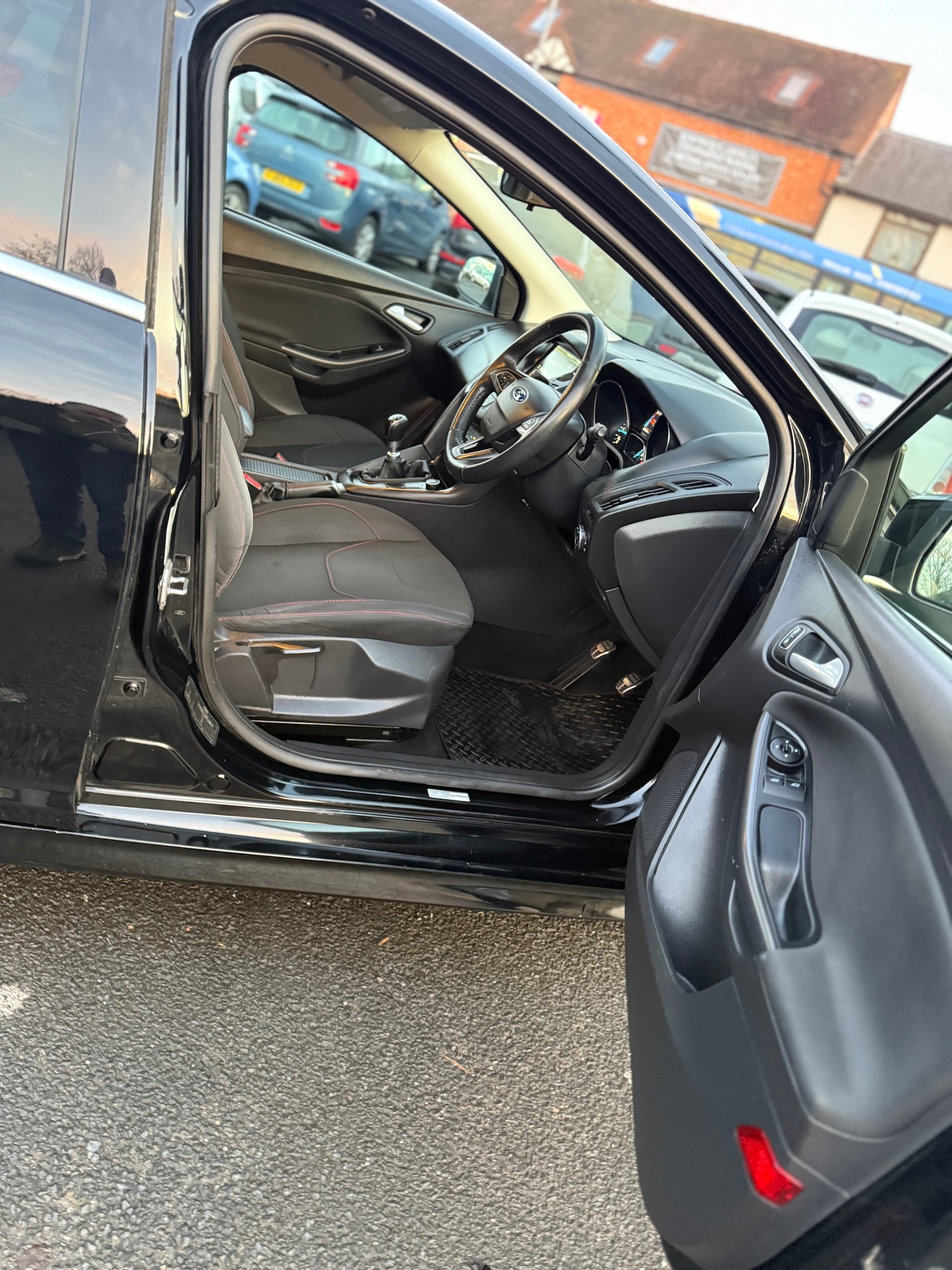 Used Ford Focus 2016 for sale - 76982605: Photo 26