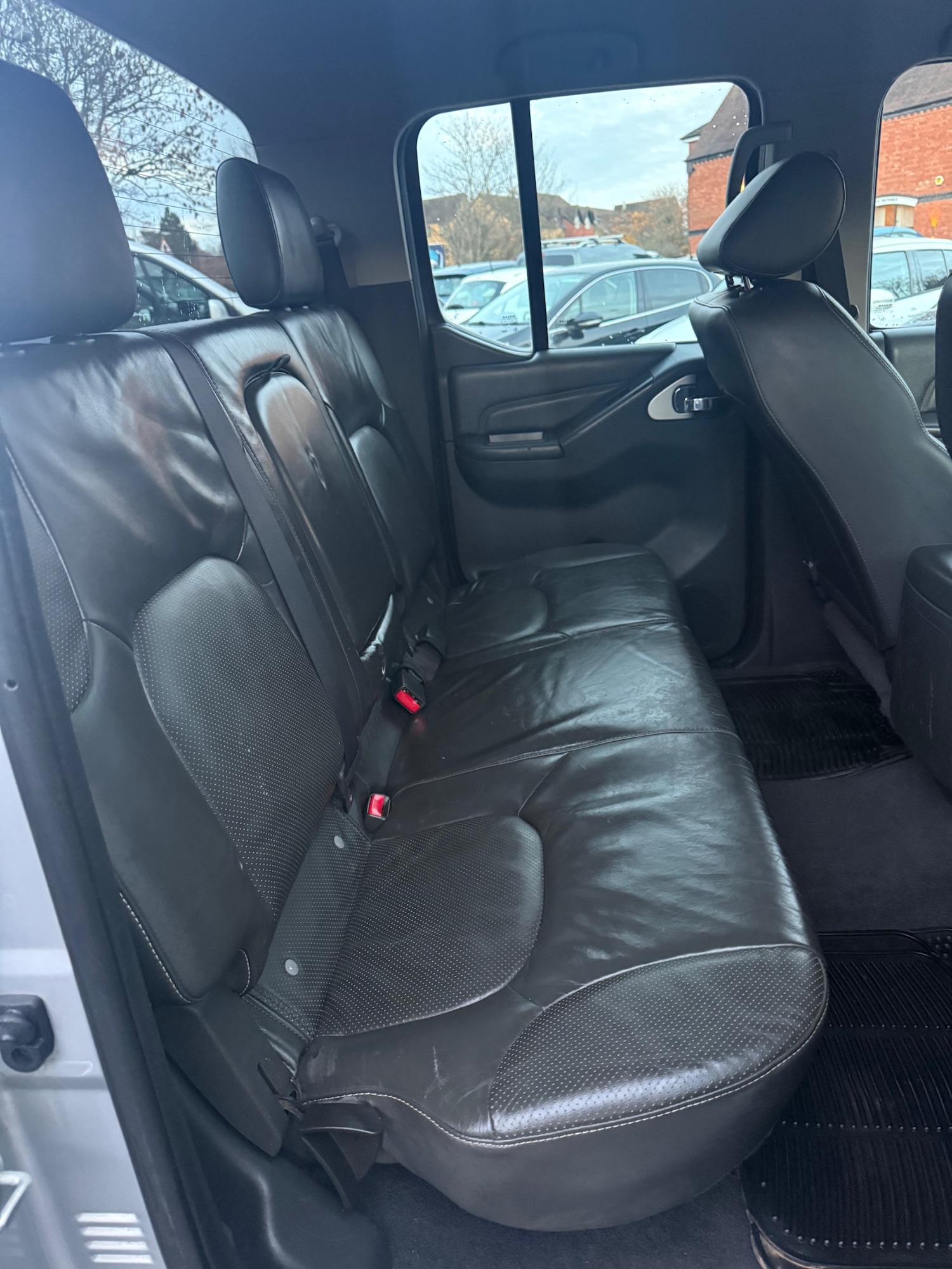 Used Nissan Navara 2015 for sale - 76762589: Photo 14