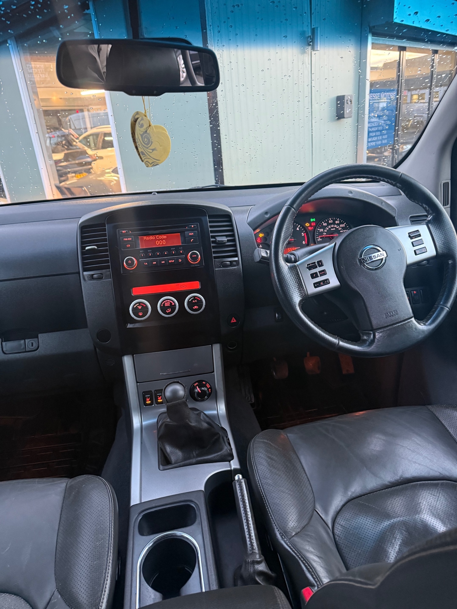 Used Nissan Navara 2015 for sale - 76762589: Photo 15