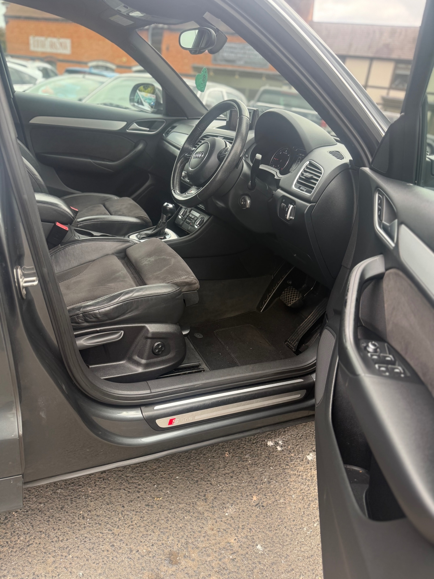 Used Audi Q3 2012 for sale - 76232148: Photo 12