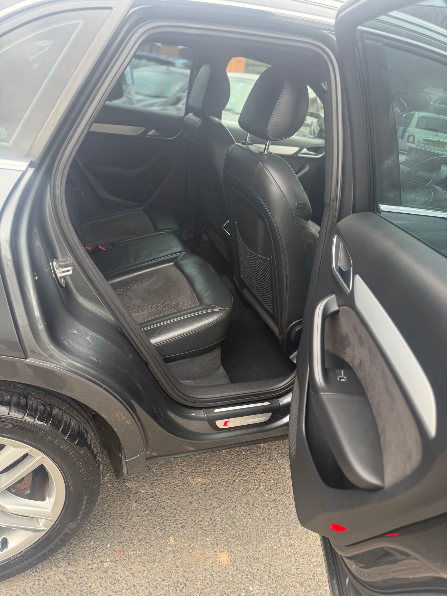 Used Audi Q3 2012 for sale - 76232148: Photo 13