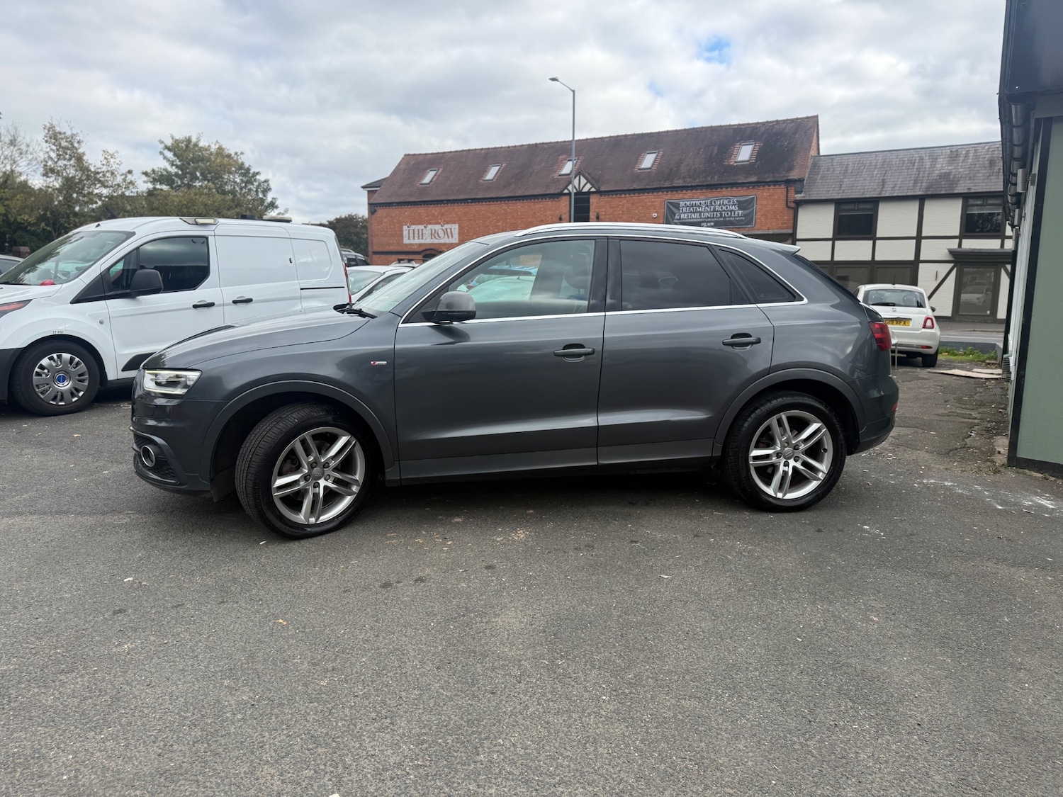 Used Audi Q3 2012 for sale - 76232148: Photo 4