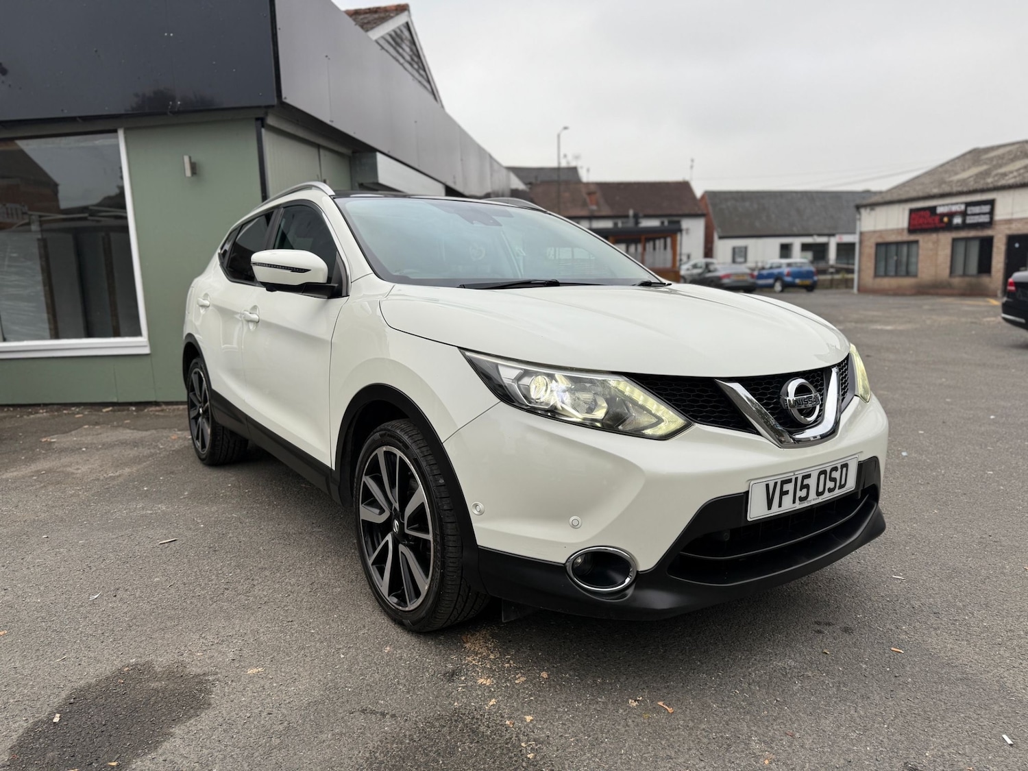 Used Nissan Qashqai 2015 for sale - 76305847: Photo 5