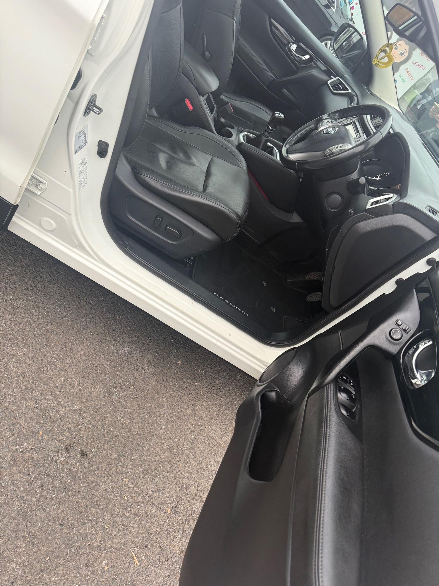 Used Nissan Qashqai 2015 for sale - 76305847: Photo 7