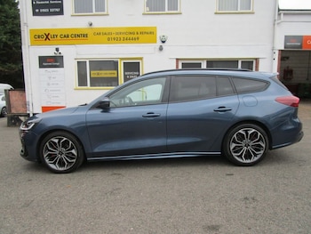 Used Ford Focus 2022 for sale - 76256443: Photo