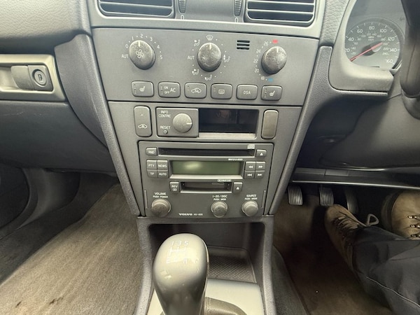 Used Volvo S40 2002 for sale - 76223827: Photo 15