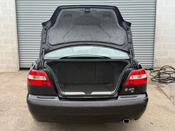 Used Volvo S40 2003 for sale - 76304198: Photo 2
