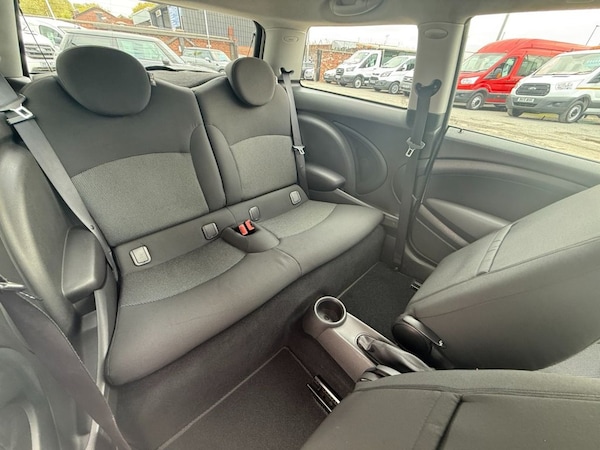 Used MINI Hatch 2010 for sale - 76148005: Photo 10