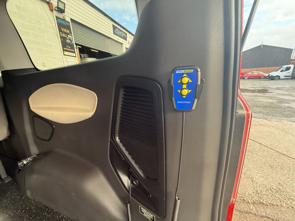 Used Ford Tourneo Custom 2018 for sale - 76867789: Photo 13