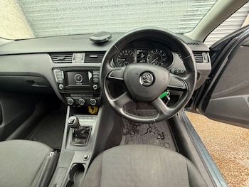 Used Skoda Octavia 2014 for sale - 78887592: Photo