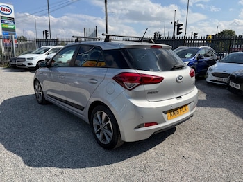Used Hyundai i20 2016 for sale - 79255843: Photo