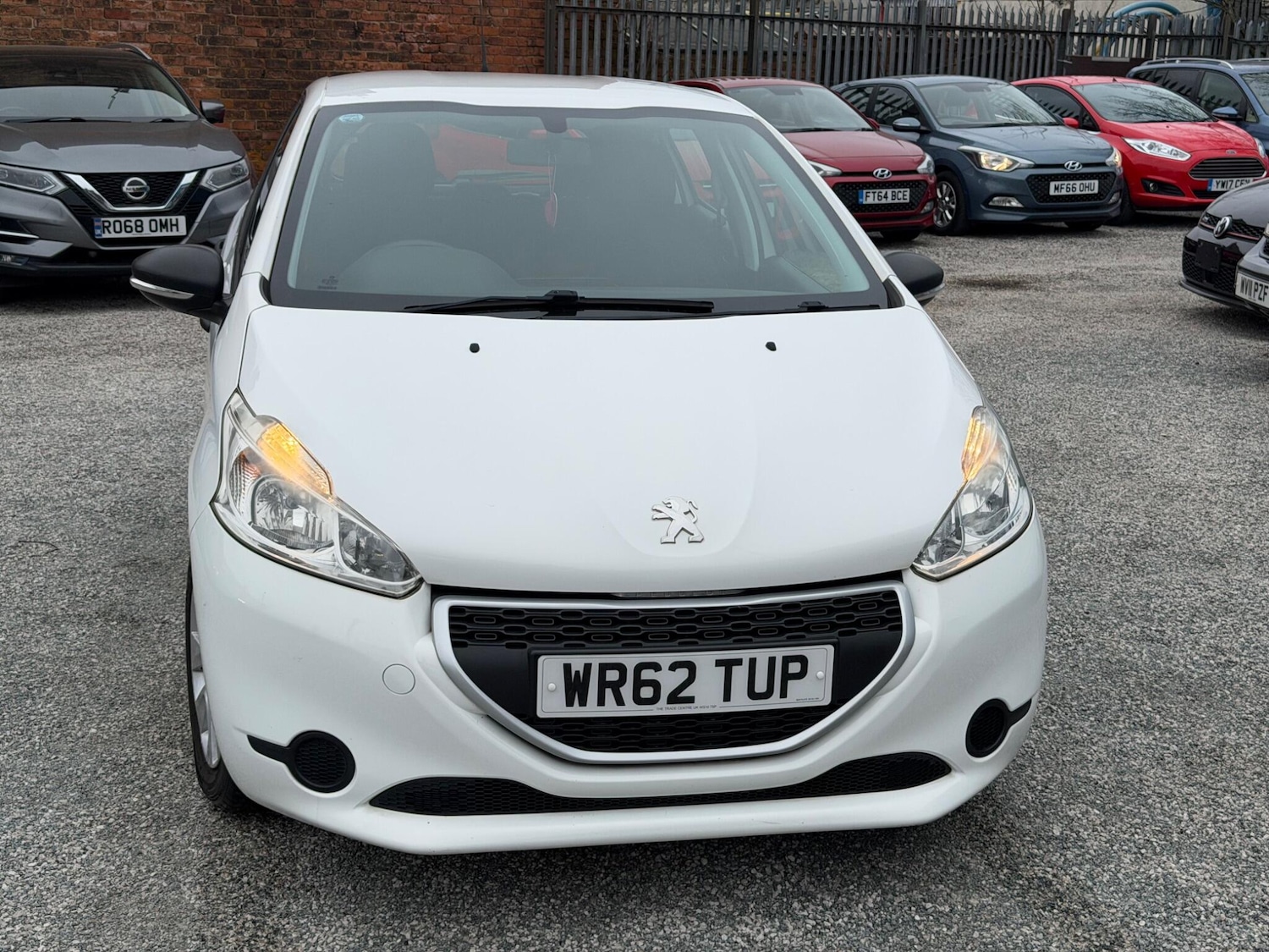 Used Peugeot 208 for sale - 77793863: Photo 2