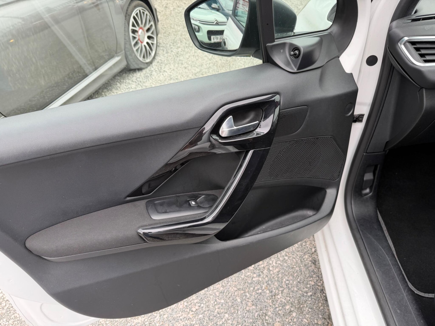 Used Peugeot 208 for sale - 77793863: Photo 26