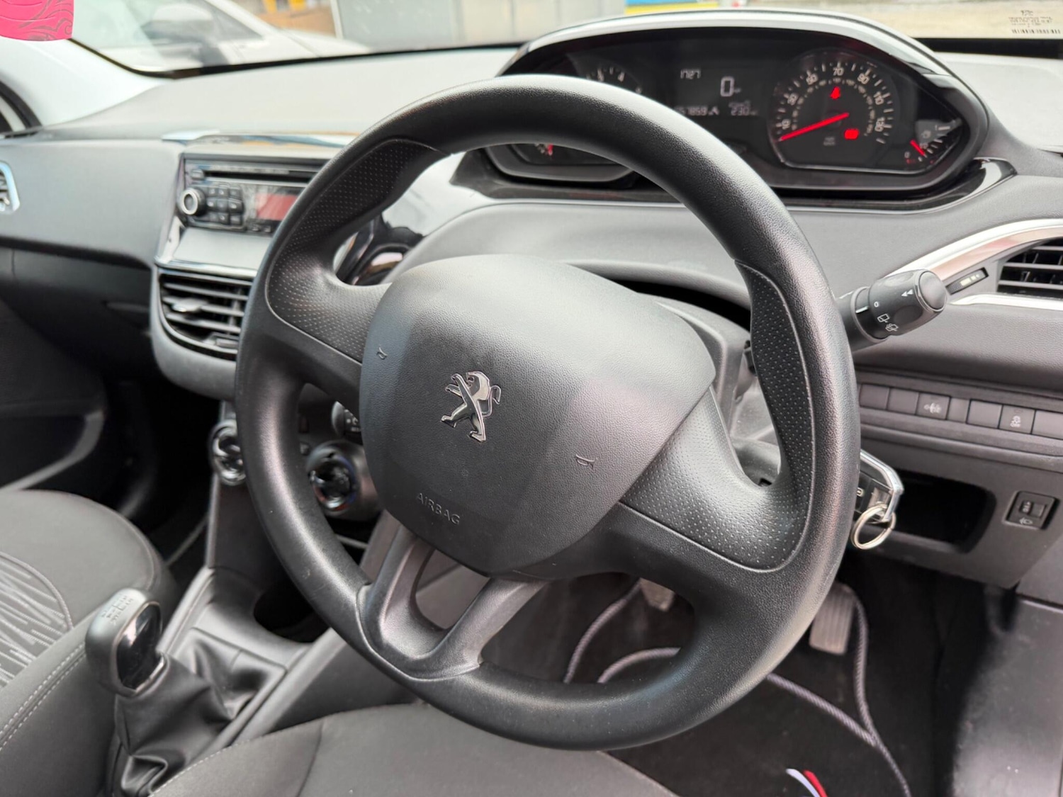 Used Peugeot 208 for sale - 77793863: Photo 32