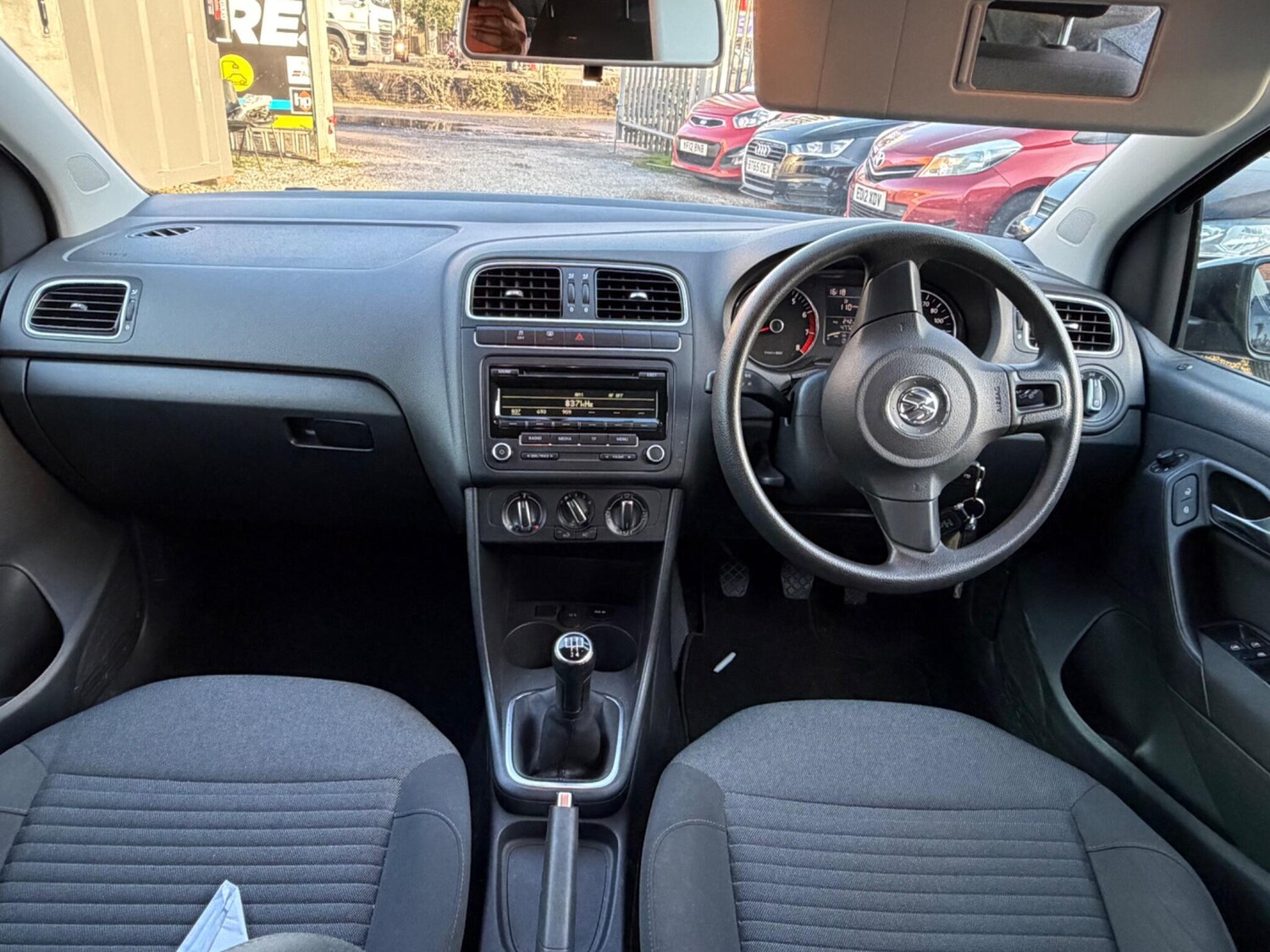 Used Volkswagen Polo 2012 for sale - 77723853: Photo 11