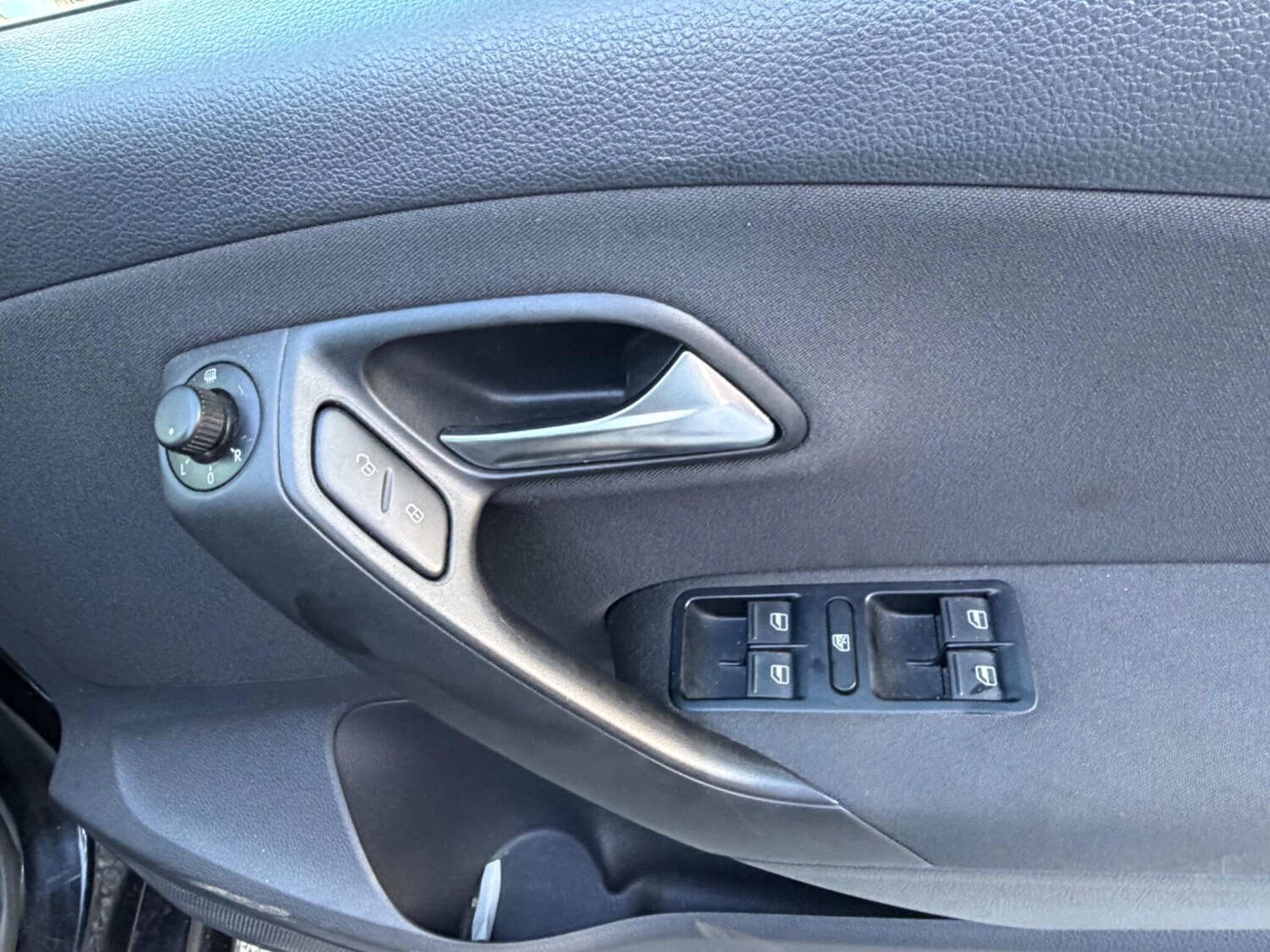 Used Volkswagen Polo 2012 for sale - 77723853: Photo 20