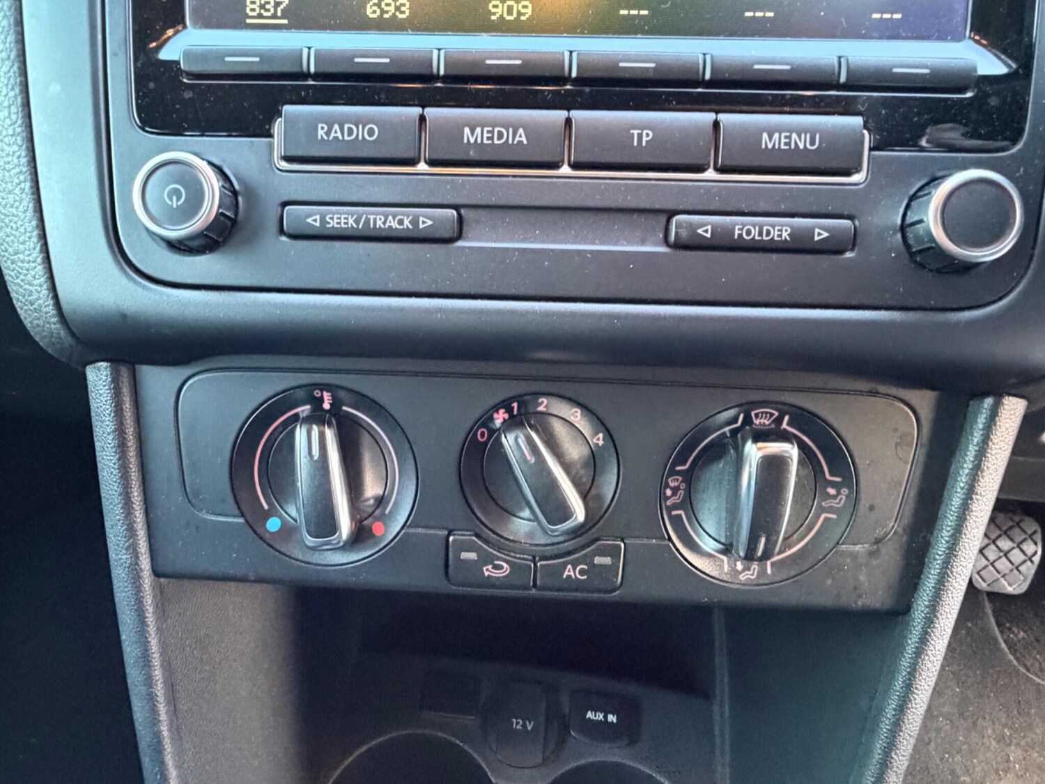 Used Volkswagen Polo 2012 for sale - 77723853: Photo 23