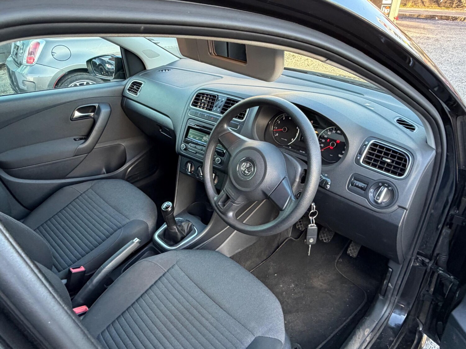 Used Volkswagen Polo 2012 for sale - 77723853: Photo 30