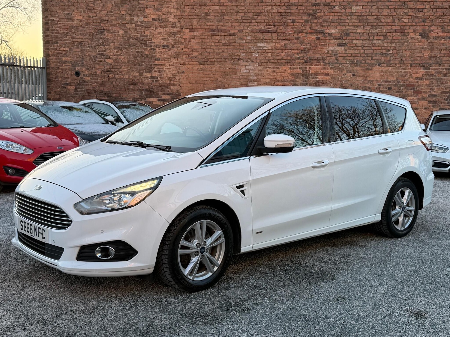 Used Ford S-Max 2016 for sale - 77097791: Photo 3