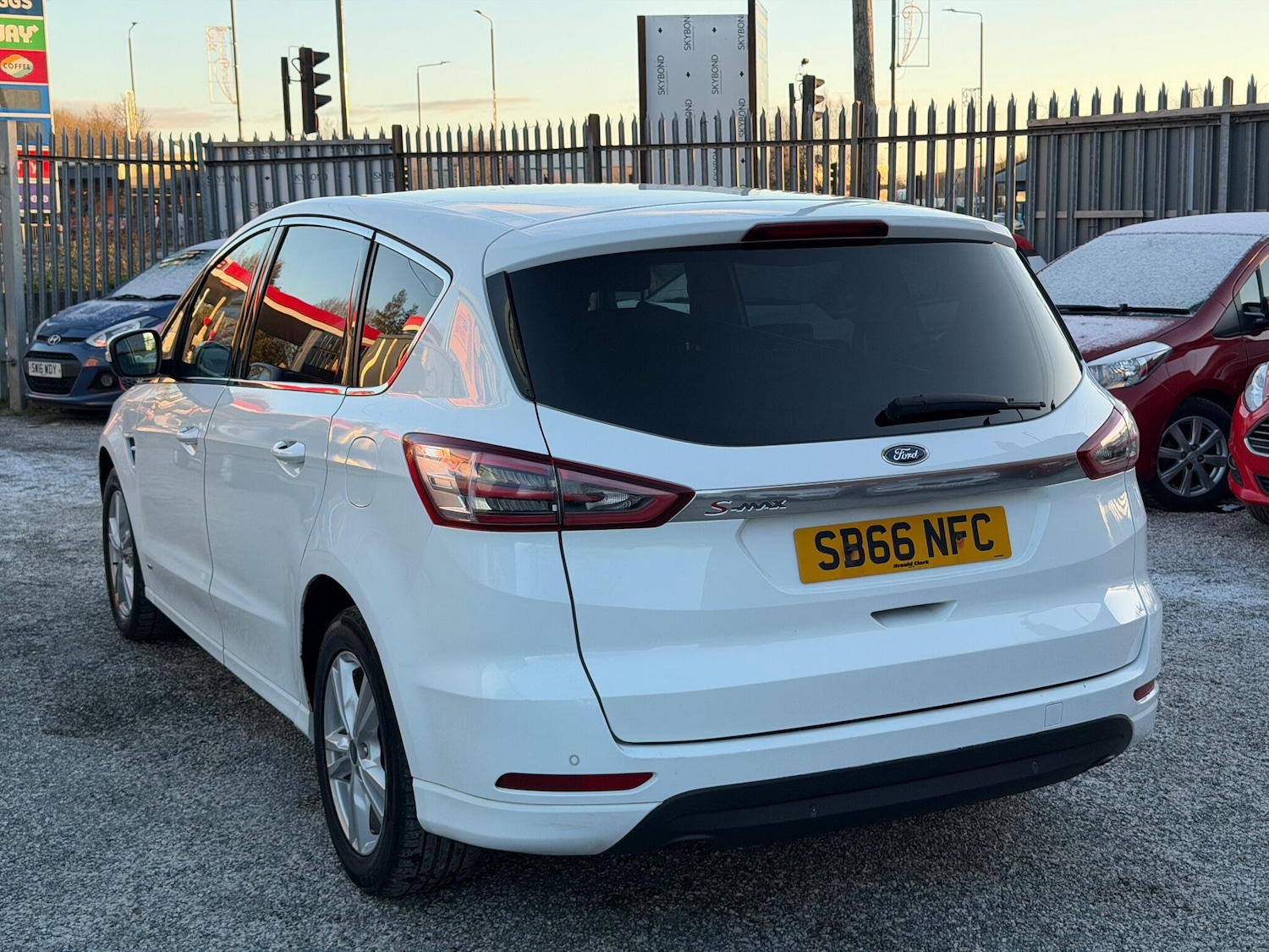 Used Ford S-Max 2016 for sale - 77097791: Photo 4