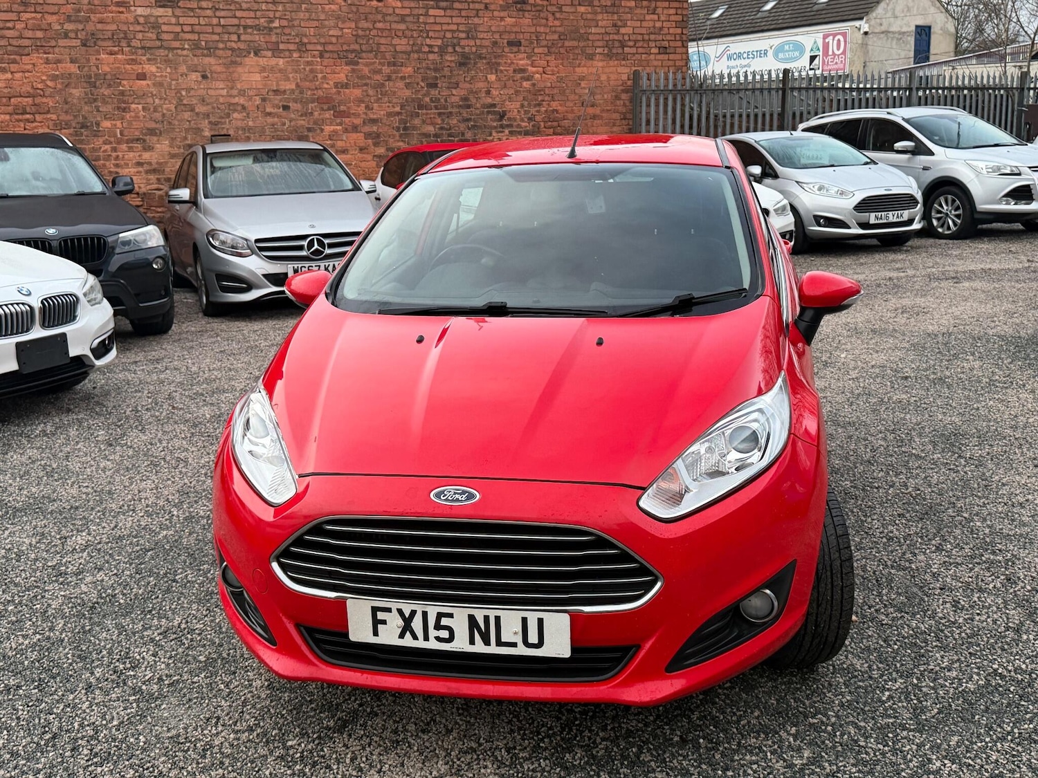 Used Ford Fiesta 2015 for sale - 77057215: Photo 2