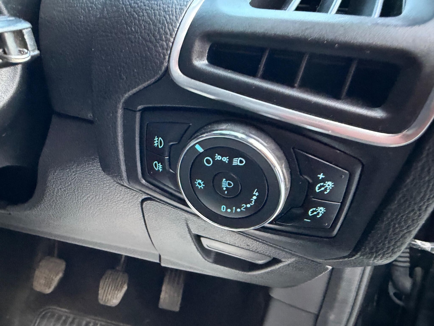 Used Ford Focus 2014 for sale - 77957266: Photo 27