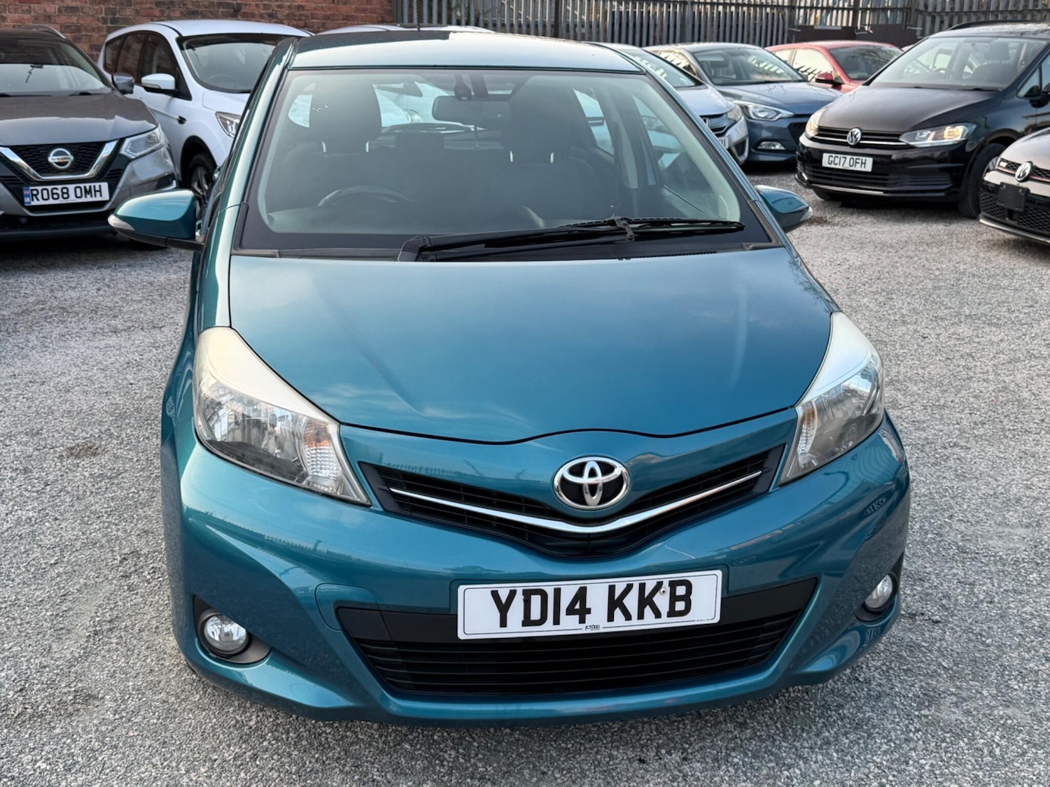 Used Toyota Yaris 2014 for sale - 77978465: Photo 2