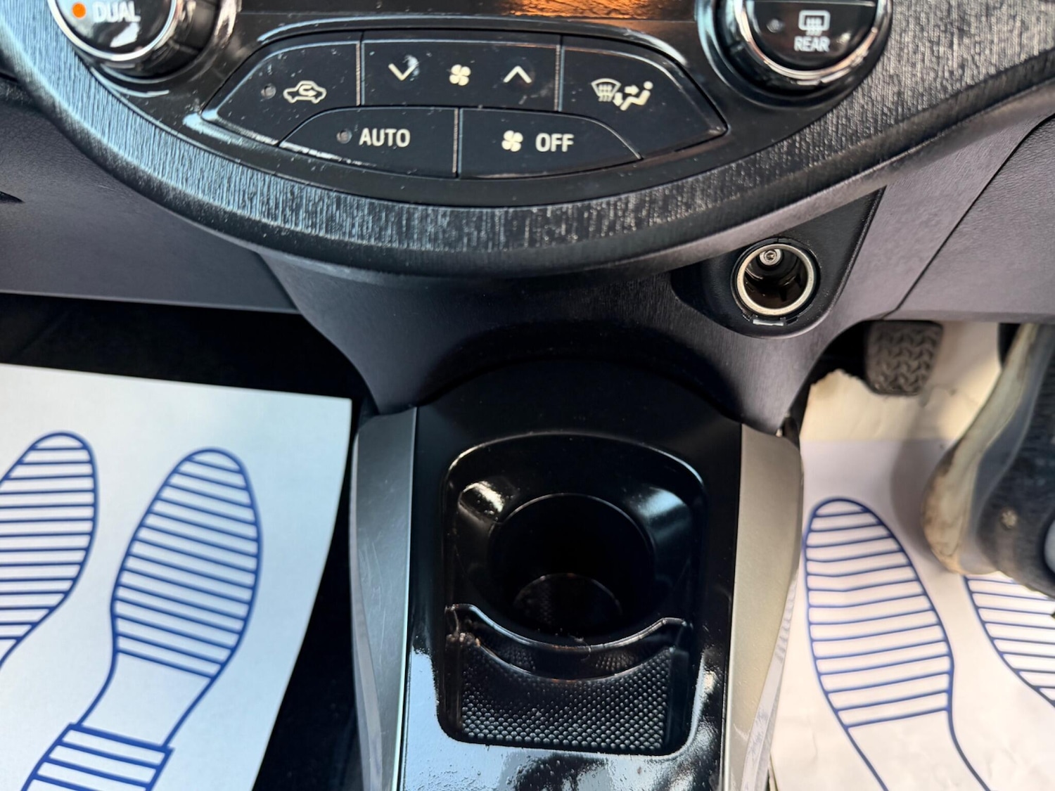 Used Toyota Yaris 2014 for sale - 77978465: Photo 29