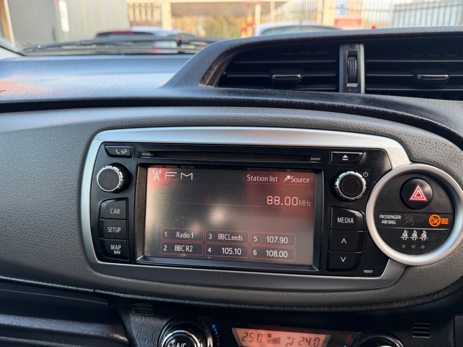 Used Toyota Yaris 2014 for sale - 77978465: Photo 38